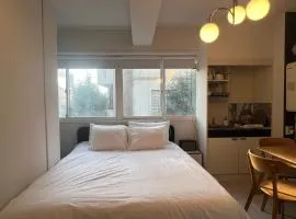 Kuro House - In the middle of Hiro, Omotesando, Roppongi