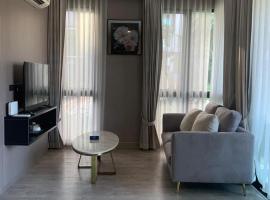 Royal Lee The Terminal Phuket, hotell sihtkohas Thalang