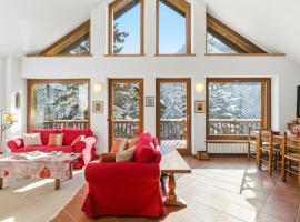 Hostdomus - Chalet Claviere โรงแรมในกลาวิแอเร