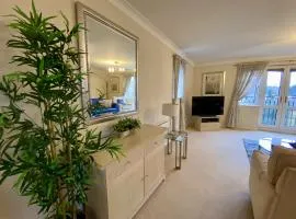 Stylish Bracknell Top Floor Apartment