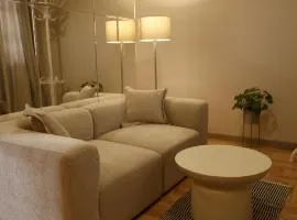 Modern 1 BR Apartment near Liberty Square