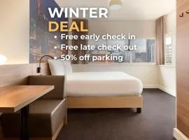 Rotterdam Teleport Hotel