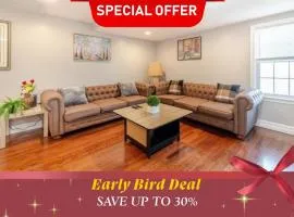 74R - 2BR Quincy - Romantic Stay near Wollaston Beach