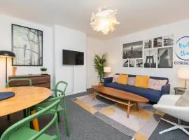 Contractor Base Avonmouth 4 Bed Sleeps 7 Van Parking
