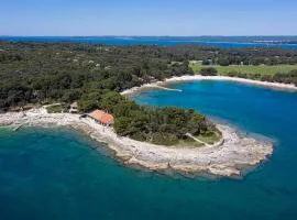 Luxurious Home In Fazana With House Sea View