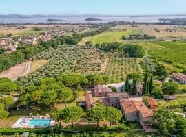 Awesome Apartment In Tuoro Sul Trasimeno
