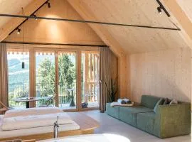 SCHILCHERLANDLEBEN - Hochgrail