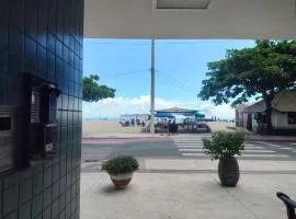 Promoção quatro quartos Avenida Atlântica