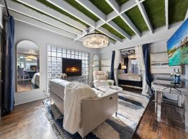 Peaceful Munger Place Loft w Wellness Perks, hotel di Dallas