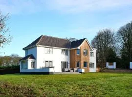 Host & Stay Roundwood House