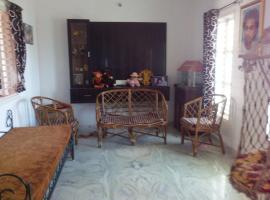 Raina's Home, מלון בבהוי