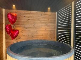 Gościniec Warmiński Pluski by Elite4Rent, Hotel in Pluski