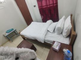 Second Home Hotel, hotel di Multan