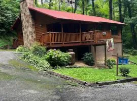 Mountain paradise, 2 bdrm, near downtown Gatlinburg