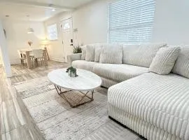 Stylish and Central Near Tampa Airport