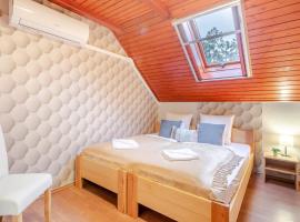 Comfy - Relaxing Stay at Lake Vadkert, hotel a Soltvadkert