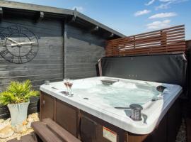 8 Bed in Bacton oc-2383, Hotel in Bacton