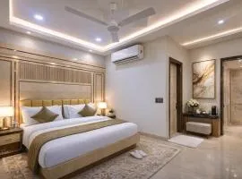 Hotel New Frontier, City Centre - 2 Mins from OLD Delhi Railway Station & Chandni Chowk