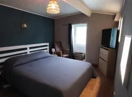 La Roche Blanche, maison de bourg pleine de charme