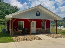 Red Cozy Cottage, hotel di Oneida