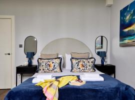 A Cozy Magical Retreat at Knightwood Oak, New Forest, hotel Owerben