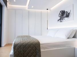 The L Smart Suite - Premium & Minimal, hotel i Ierapetra