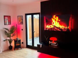 Appartement jacuzzi d'exception - proche Paris, Hotel in Drancy