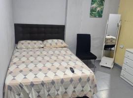 Quarto com otima localização, хотел в Манаус