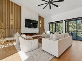 Luxe Park City Vacation Home, 4BR, Smart-Home Tech, Mountain Views, Minutes to Ski Resorts