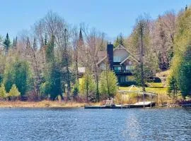 Waterfront - hot tub - Theatre - Mont-Tremblant