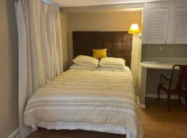 Private, Convenient & Cozy Stay Near Boston