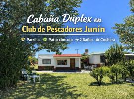 Cabaña Dúplex en Club de Pescadores Junín, hotel en Junín