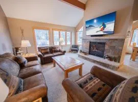 Quicksilver 1609 by SummitCove Lodging