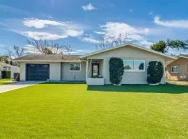 6 Mi to Hudson Beach! Pet-Friendly Retreat with Yard