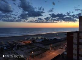 Departamente 2 amb Necochea Frente al mar Solo BA o CABA, hotel em Necochea