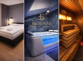FalHouse- luksusowe apartamenty z jacuzzi & sauna, hotel em Lesko