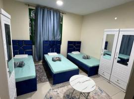 ALEX Hostel - C504, hostel em Sharjah