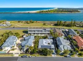 Beach Side Getaway Lighthouse Beach