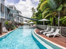 Mantra Aqueous on Port, khách sạn ở Port Douglas