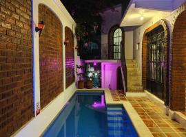 Casa Rey Sol Vallarta, апартаменти з обслуговуванням у місті Пуерто-Вальярта