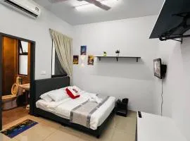 Midlands City Cozy Studio in Broga, Semenyih