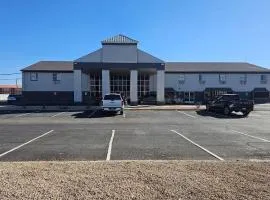 Super 8 by Wyndham Hobbs