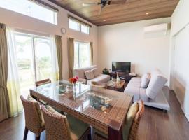 BEVERLY HILLS VILLA Miyakojima Resort, хотел в Остров Мияко