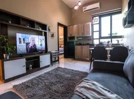 Elegant, Cosy & Chic 1bedroom Apt in perfect location!