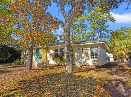 Centrally Located Beachy with Private Hottub, 2 King Beds, Huge Yard, BBQ, Firepit, Yard Games