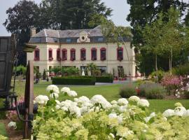 Le Domaine des Fagnes, casa en Sains-du-Nord