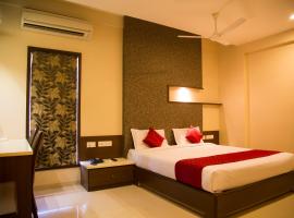 Hotel Sri Sakthi, hótel í Tiruppūr