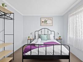 Modern Private Double Room - Central Spot at Liverpool - Shared Bathroom、リバプールのホテル