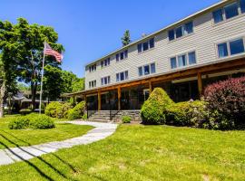 Winwood Condominiums by Windham Mountain Club, hotel com piscinas em Windham