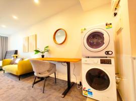 LG16 - Box Hill Hotel Style Studio Parking Near Box Hill Central and Hospital, hôtel à Box Hill